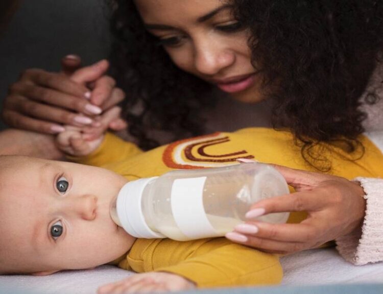 Common bottle feeding mistakes to avoid
